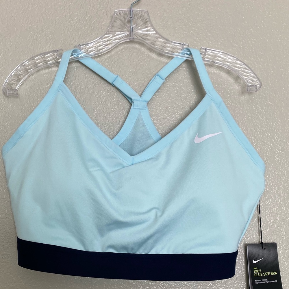 Nike Women’s Light-Support Padded Plus Size Sports Bra 2X